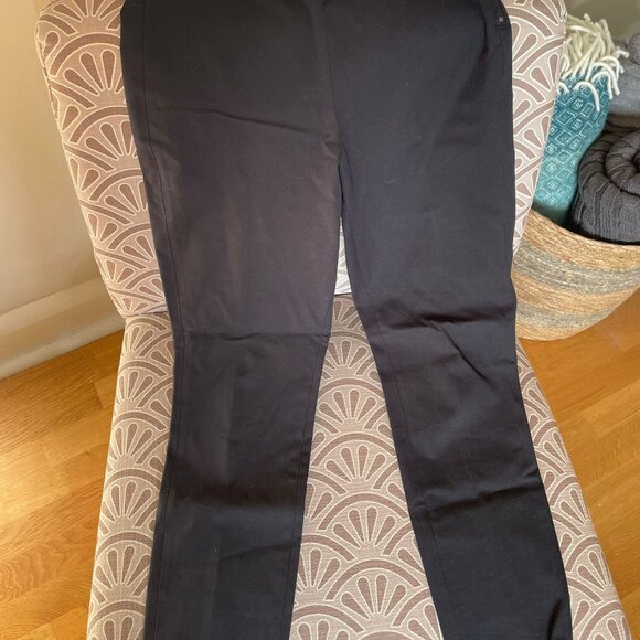 (4) EVERLANE Black Stretch Ponte Pants - Picture 2 of 3